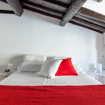 Vg Fontana Di Trevi - 5 Stelle Con Balcone